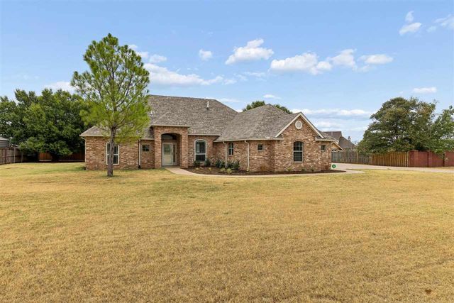 12 NW Ashbury Way, Lawton, OK 73505
