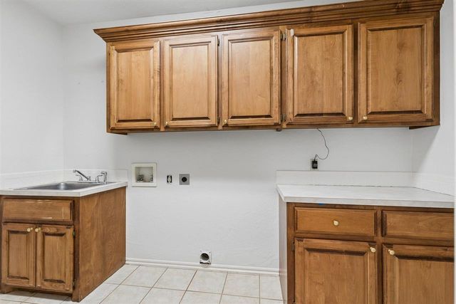 12 NW Ashbury Way, Lawton, OK 73505