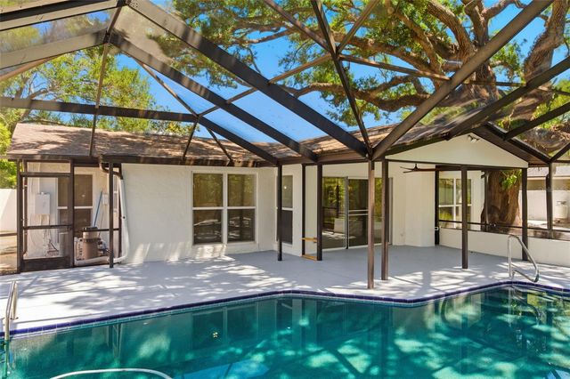 8326 40TH PLACE N, St Petersburg, FL 33709