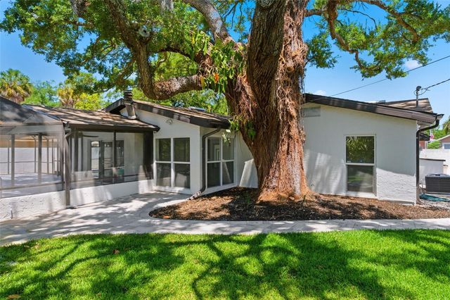 8326 40TH PLACE N, St Petersburg, FL 33709