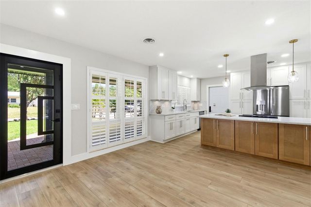 8326 40TH PLACE N, St Petersburg, FL 33709