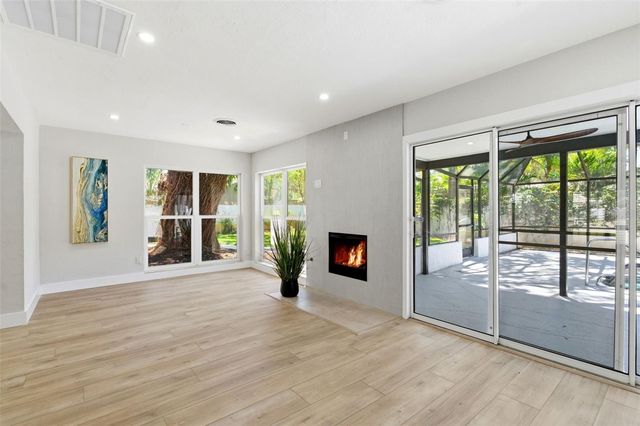 8326 40TH PLACE N, St Petersburg, FL 33709