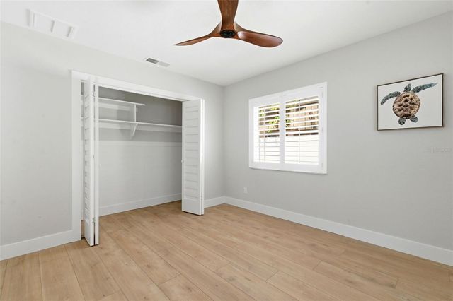 8326 40TH PLACE N, St Petersburg, FL 33709