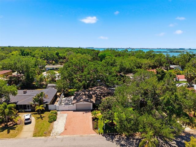 8326 40TH PLACE N, St Petersburg, FL 33709