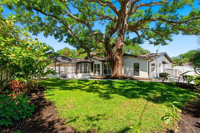 8326 40TH PLACE N, St Petersburg, FL 33709