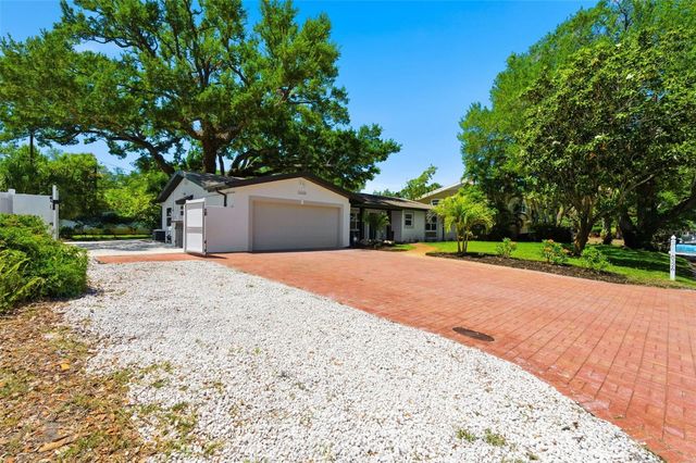 8326 40TH PLACE N, St Petersburg, FL 33709