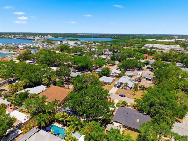 8326 40TH PLACE N, St Petersburg, FL 33709