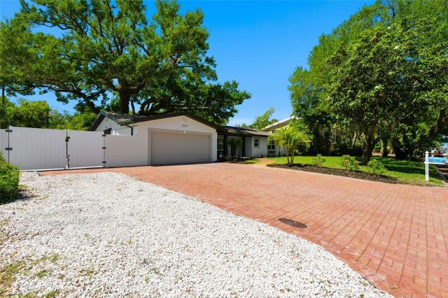 8326 40TH PLACE N, St Petersburg, FL 33709