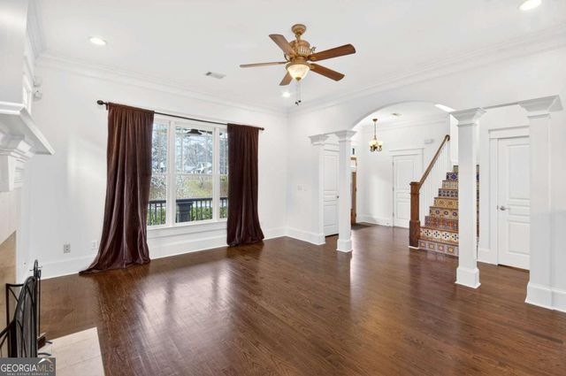 2129 Oakview Road SE, Atlanta, GA 30317