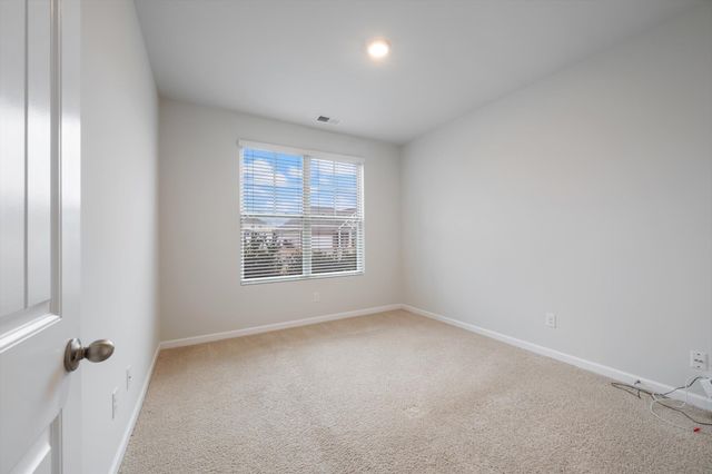 1325 Maize Ln, Lebanon, TN 37087