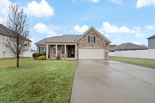 1325 Maize Ln, Lebanon, TN 37087