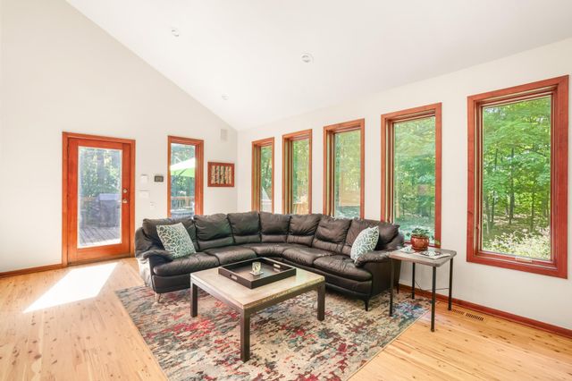6365 Virginia Drive, Victoria, MN 55331