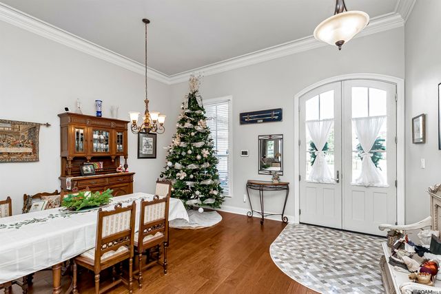 5422 Cypress Point Ln, Gonzales, LA 70737