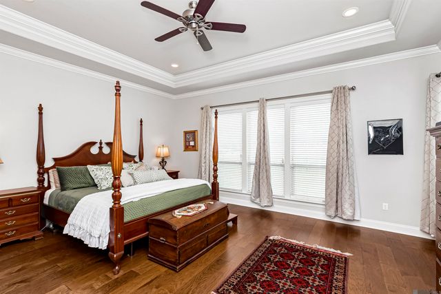 5422 Cypress Point Ln, Gonzales, LA 70737