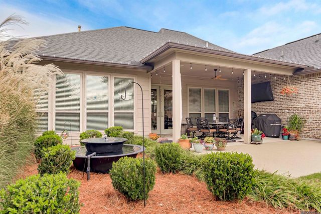 5422 Cypress Point Ln, Gonzales, LA 70737