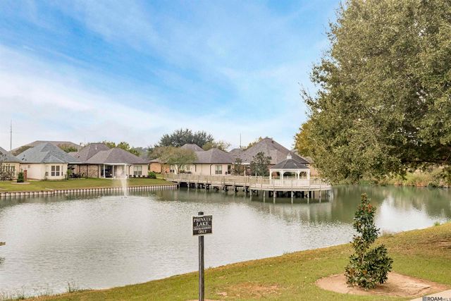 5422 Cypress Point Ln, Gonzales, LA 70737