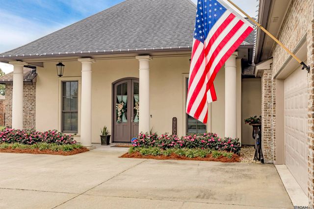 5422 Cypress Point Ln, Gonzales, LA 70737