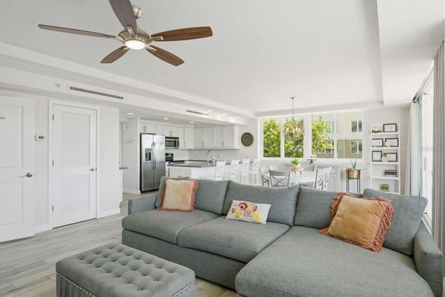 223 ISLAND WAY 2D, Clearwater Beach, FL 33767