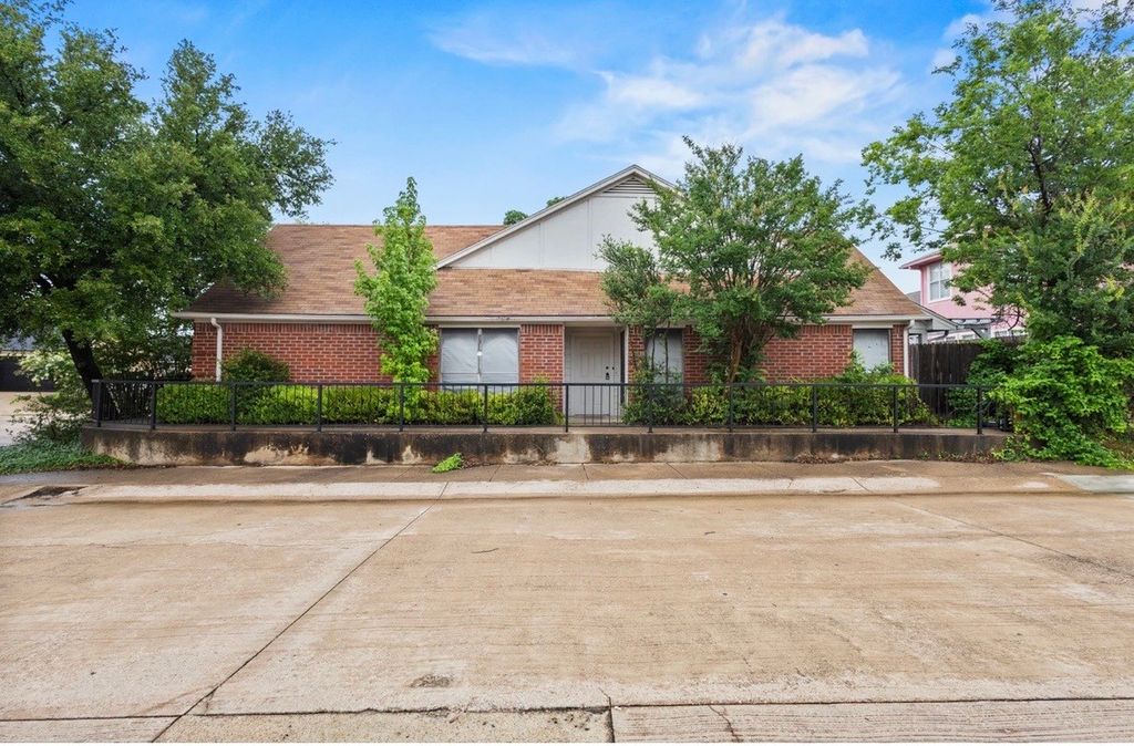 3251 Bellville Drive, Dallas, TX 75228