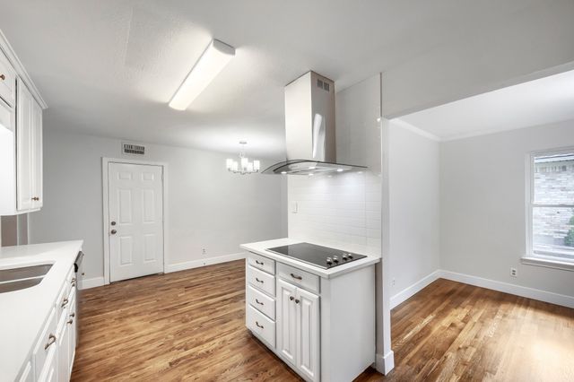 11016 Lippitt Avenue, Dallas, TX 75218
