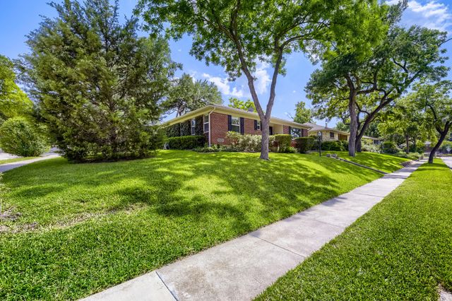 11016 Lippitt Avenue, Dallas, TX 75218