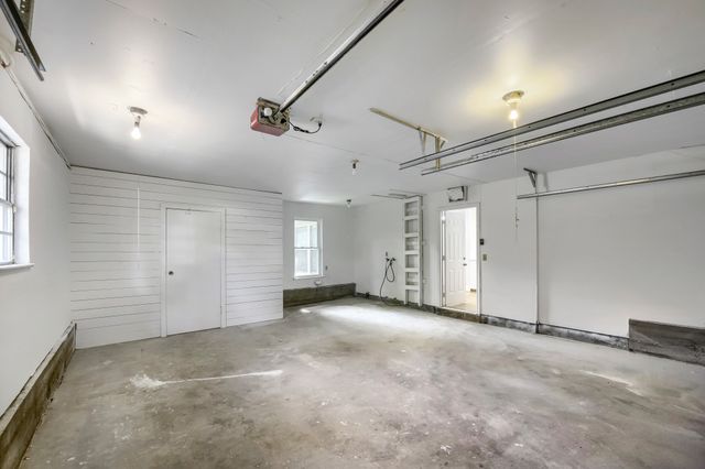11016 Lippitt Avenue, Dallas, TX 75218