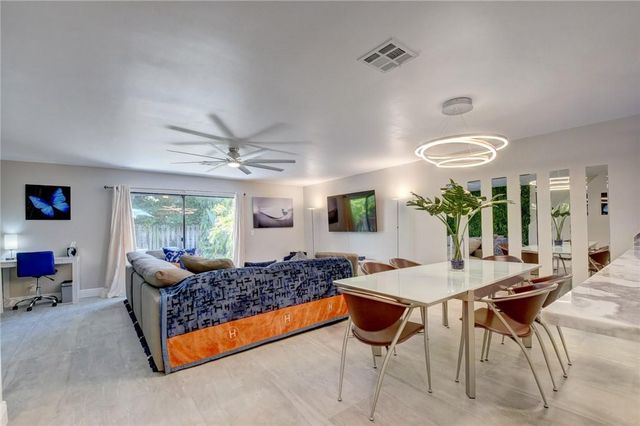 246 Avenue L, Delray Beach, FL 33483