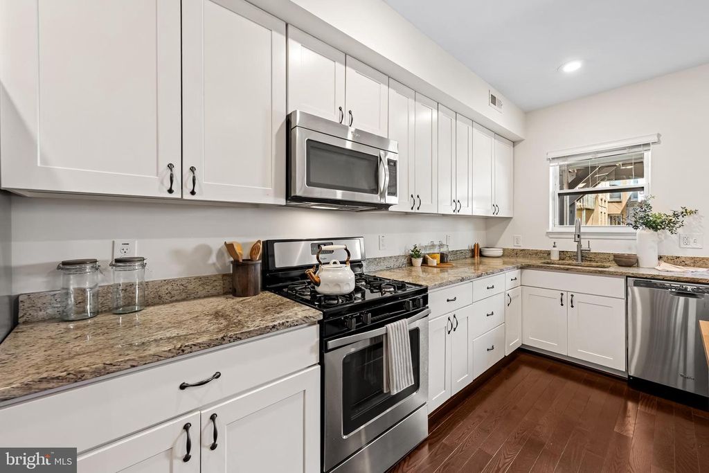 Image 12 of property listing at 1319 CLARKSON ST, Baltimore, MD 21230