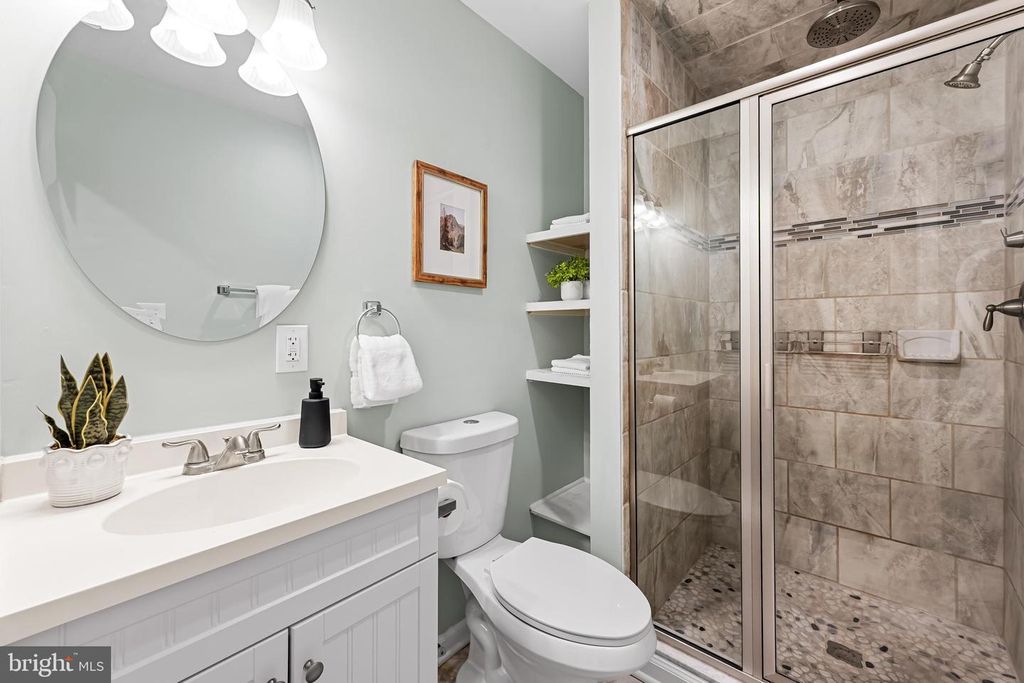 Image 21 of property listing at 1319 CLARKSON ST, Baltimore, MD 21230