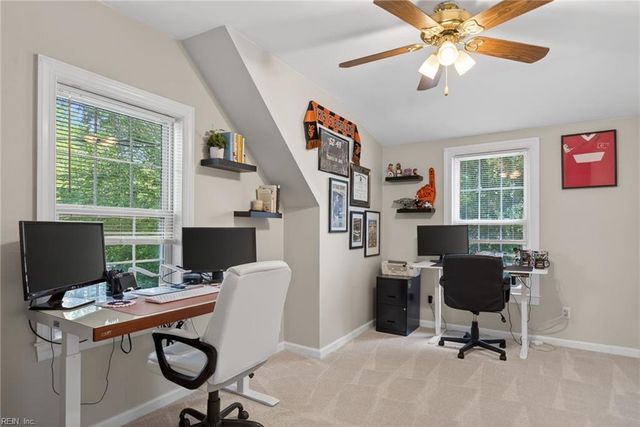 16 Roberts CT E, Portsmouth, VA 23701