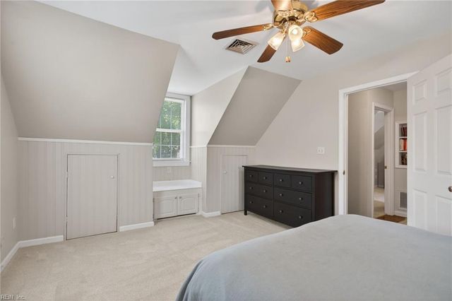 16 Roberts CT E, Portsmouth, VA 23701