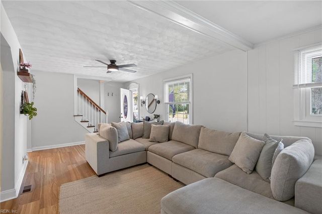 16 Roberts CT E, Portsmouth, VA 23701