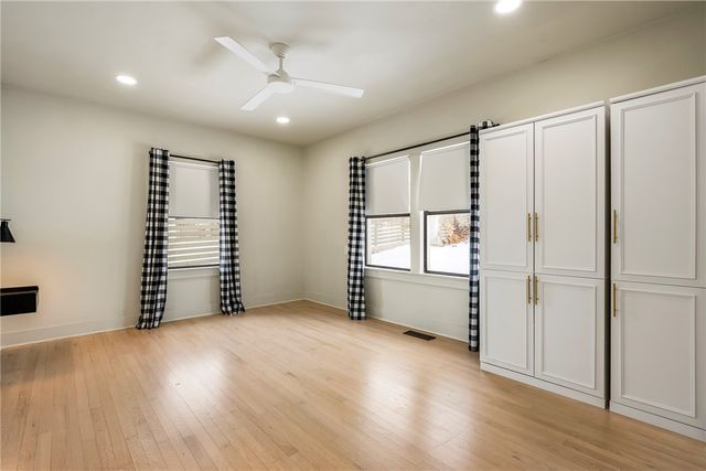 310 NW J Street, Bentonville, AR 72712