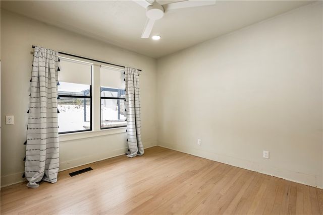 310 NW J Street, Bentonville, AR 72712