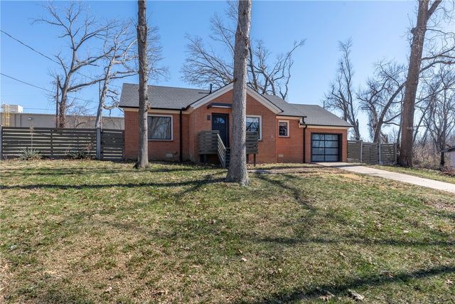 310 NW J Street, Bentonville, AR 72712