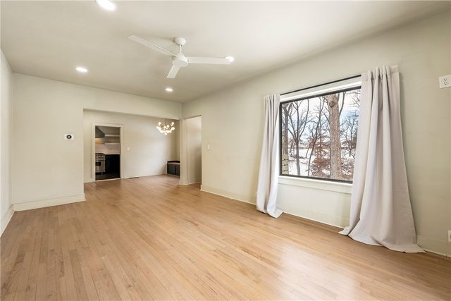 310 NW J Street, Bentonville, AR 72712