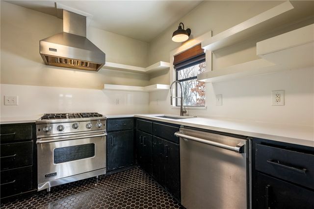 310 NW J Street, Bentonville, AR 72712