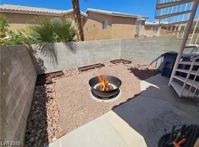 8072 Cimarron Ridge Drive 201, Las Vegas, NV 89128
