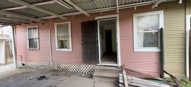 6201 Saint Augustine Street, Houston, TX 77021