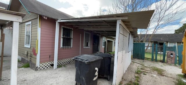 6201 Saint Augustine Street, Houston, TX 77021