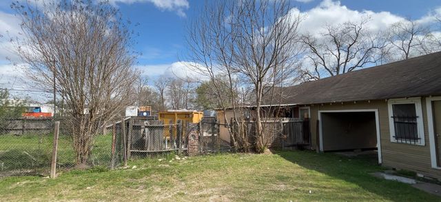 6201 Saint Augustine Street, Houston, TX 77021