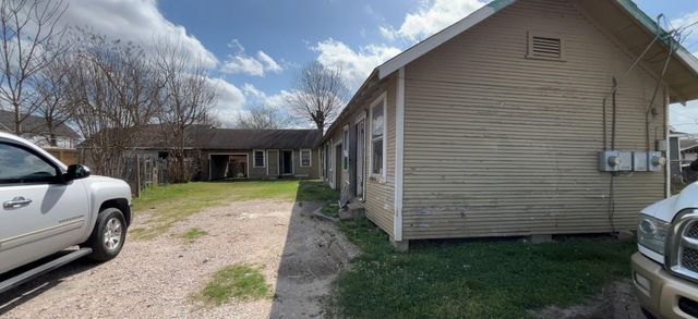 6201 Saint Augustine Street, Houston, TX 77021