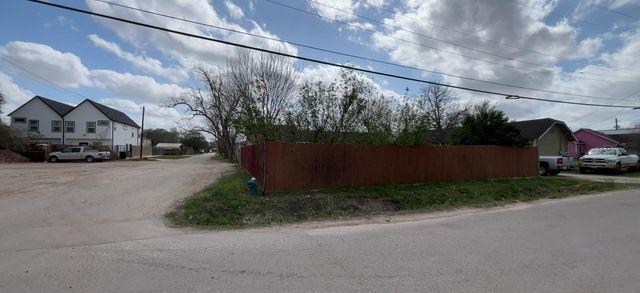 6201 Saint Augustine Street, Houston, TX 77021