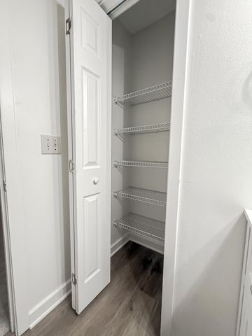 7950 Parklane Court C, North Charleston, SC 29418