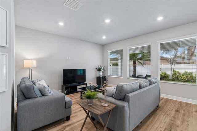 3920 W LEMON STREET, Tampa, FL 33609