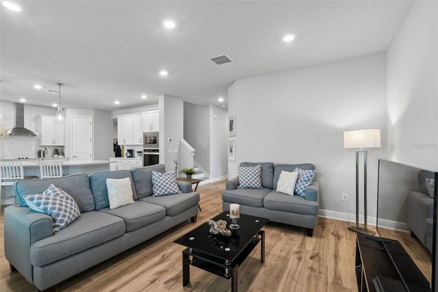 3920 W LEMON STREET, Tampa, FL 33609