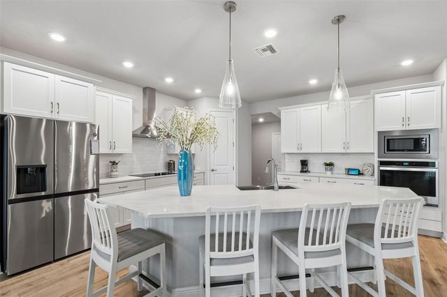 3920 W LEMON STREET, Tampa, FL 33609