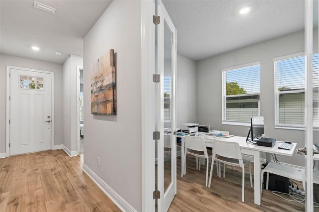 3920 W LEMON STREET, Tampa, FL 33609