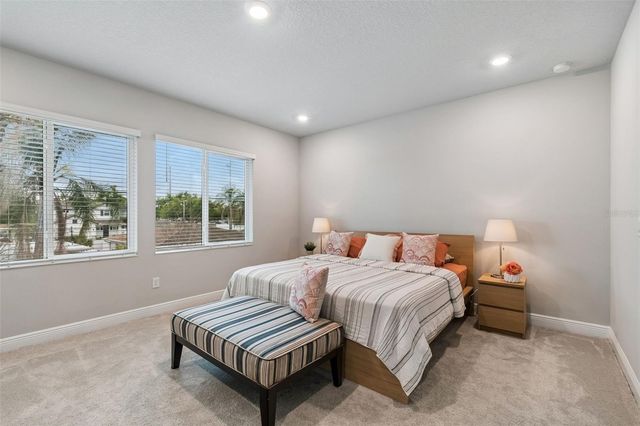 3920 W LEMON STREET, Tampa, FL 33609