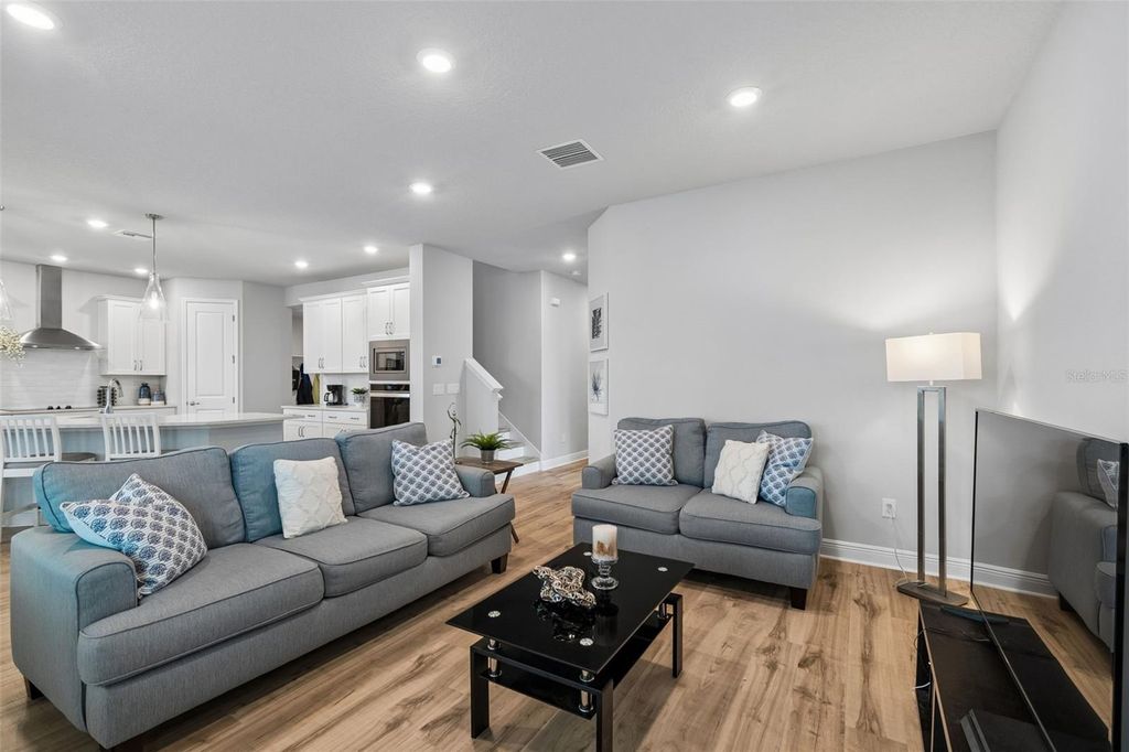 Image 15 of property listing at 3920 W LEMON STREET, Tampa, FL 33609